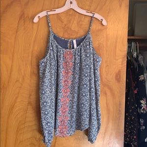 Patterned cold shoulder top
